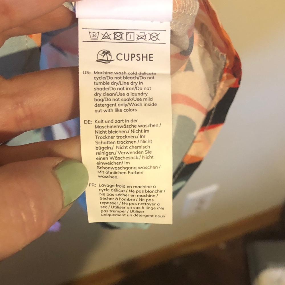 Cupshe Floral Tank Top - Black, Blue, Red - Picture 3 of 5